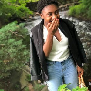 Meet your Posher, Kiania